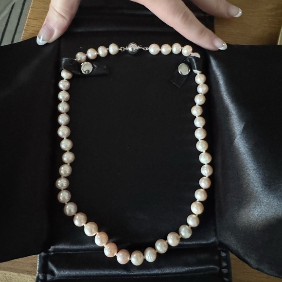 PASTEL PEARL NECKLACE
BALL CLASP 18" LONG - Picture 5 of 5